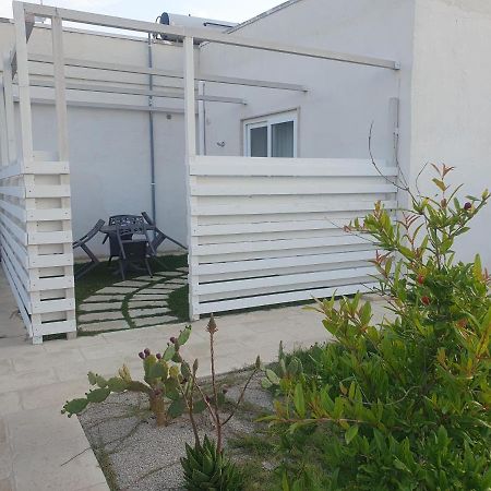 Sea Beach Home Torre Lapillo Kültér fotó