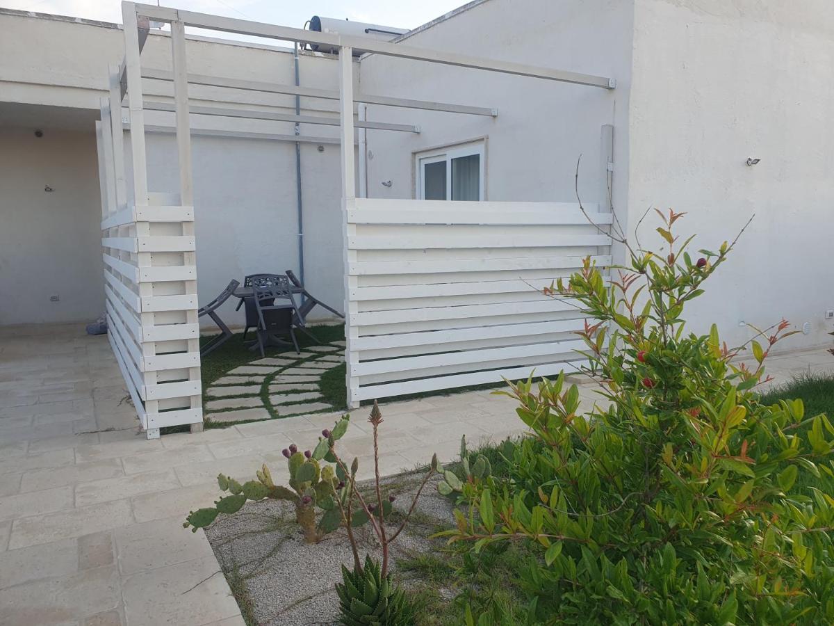 Sea Beach Home Torre Lapillo Kültér fotó