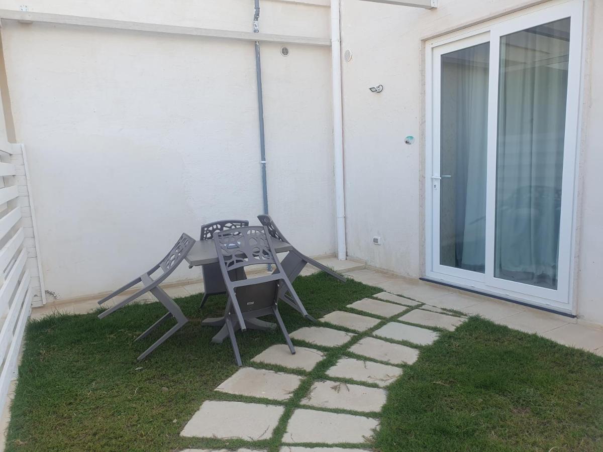 Sea Beach Home Torre Lapillo Kültér fotó